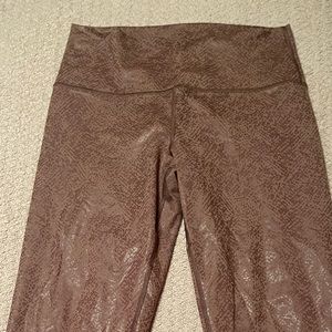 AERIE OFFLINE xtra hold leggings 7/8 length purple snakeskin metallic large